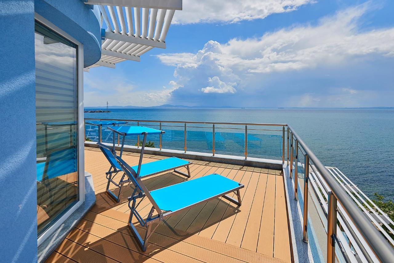 Neptun Hotell Pomorie Eksteriør bilde