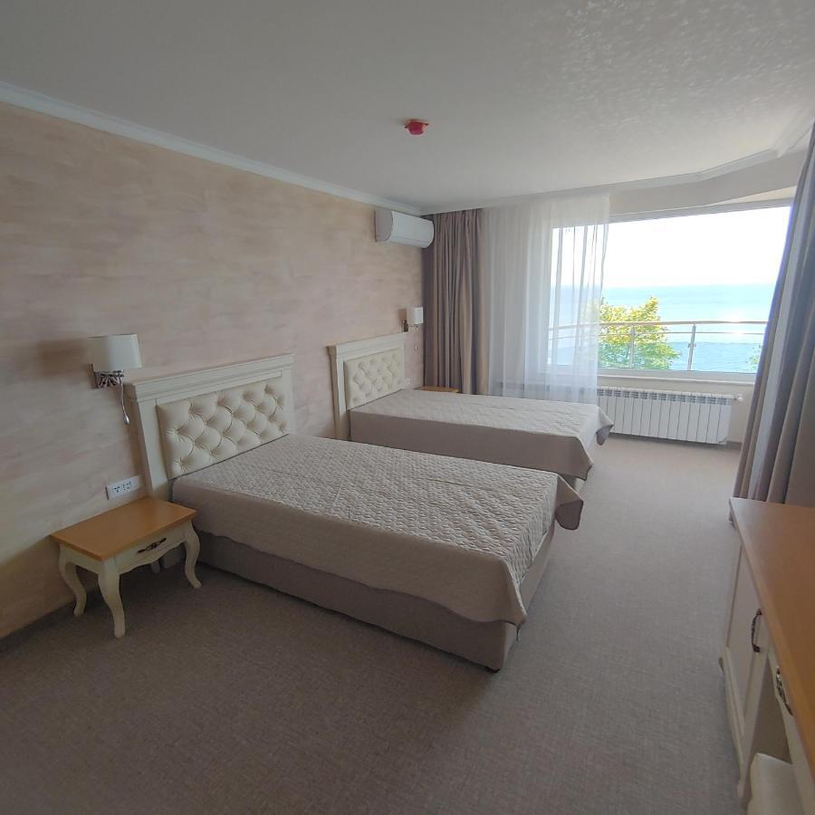 Neptun Hotell Pomorie Eksteriør bilde